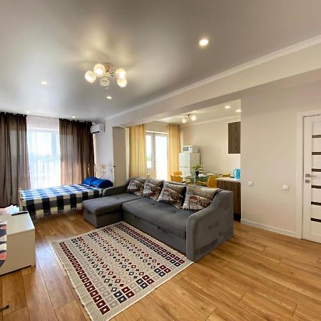 Medinahotelkz, #54, Вид На Закат, До Арбата 15 Мин Пешком, Halal Αλμάτι Εξωτερικό φωτογραφία